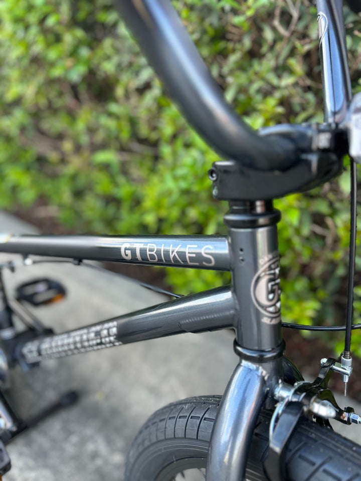 20" Slammer Conway Gloss Gunmetal and Black Fade w/ Titanium Silver