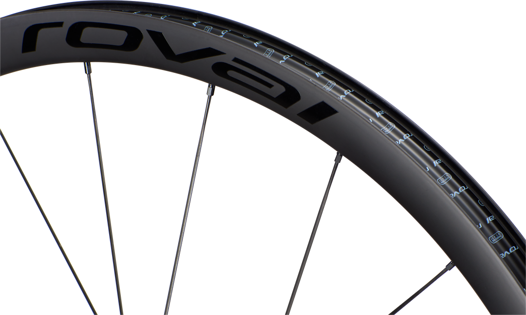 TERRA CLX REAR XDR SATIN CARBON/GLOSS BLK 700C