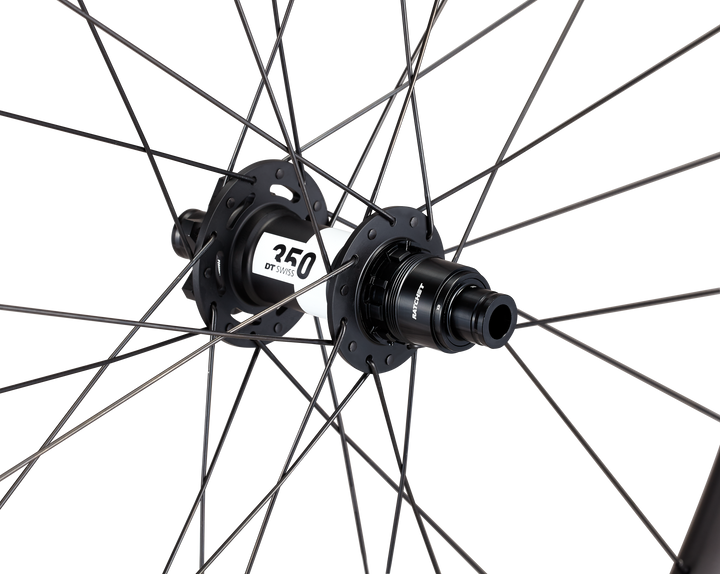 Roval Traverse Alloy 350 6B Black/Charcoal 29 Front 28H