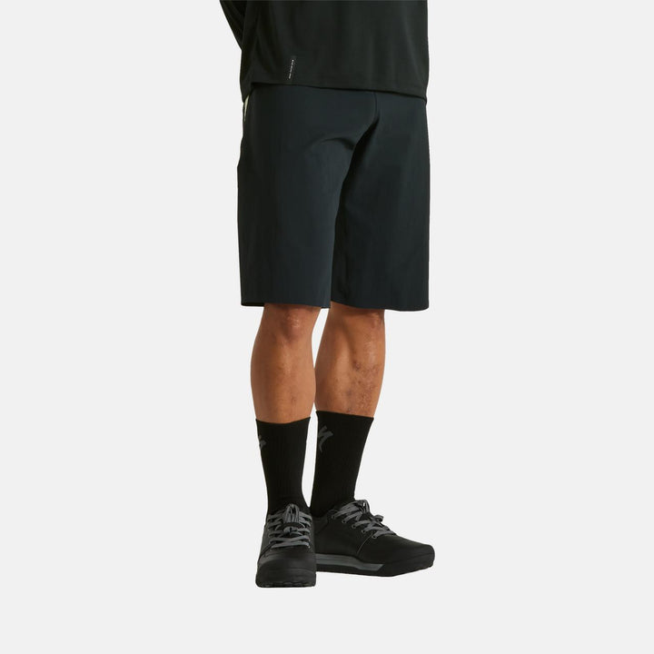 GRAVITY SHORT BLK 32