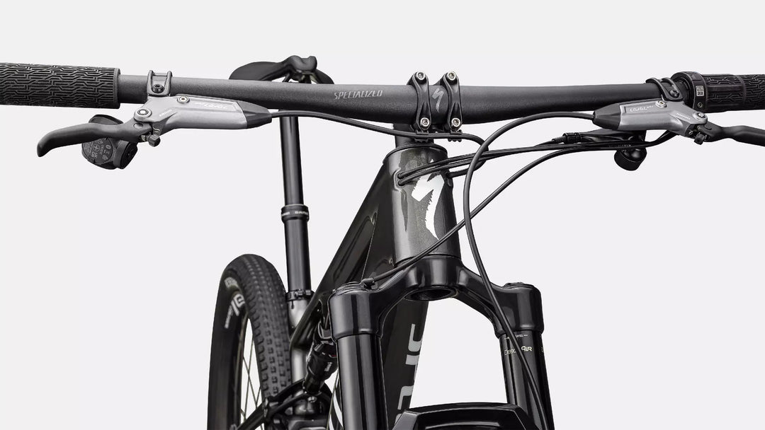 Expert Gloss Carbon/Black Pearl White