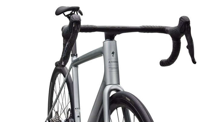 Aethos Pro AXS – Shadow Silver/Emerald Metallic