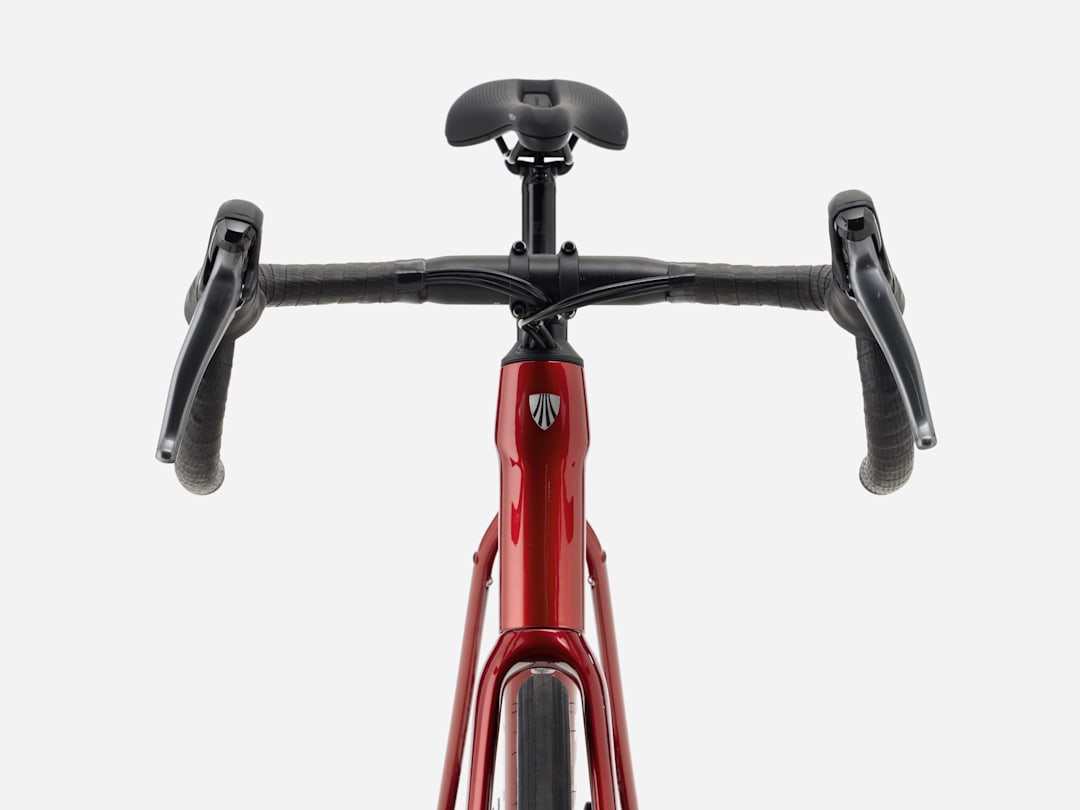 Trek Domane AL 2 Gen 4 Red