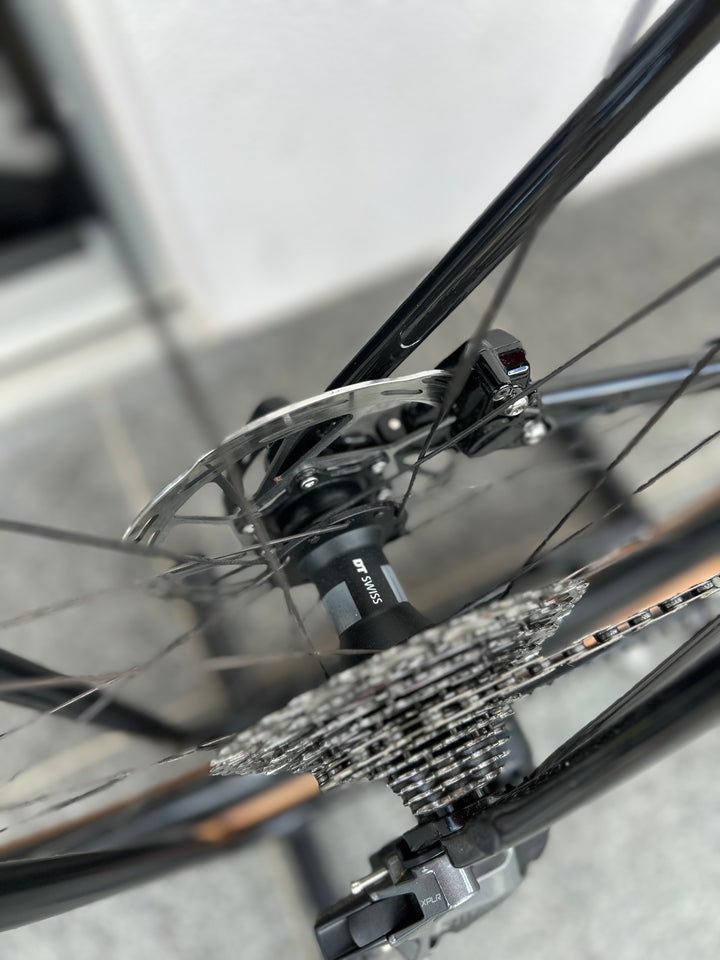 CRUX EXPERT GLOSS CARBON/TARMAC BLACK