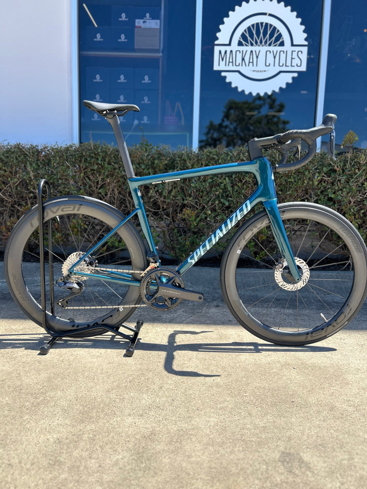 Tarmac SL8 Expert - Ultegra Di2 Gloss Deep Lake Metallic / Green Pearl Over Seafoam