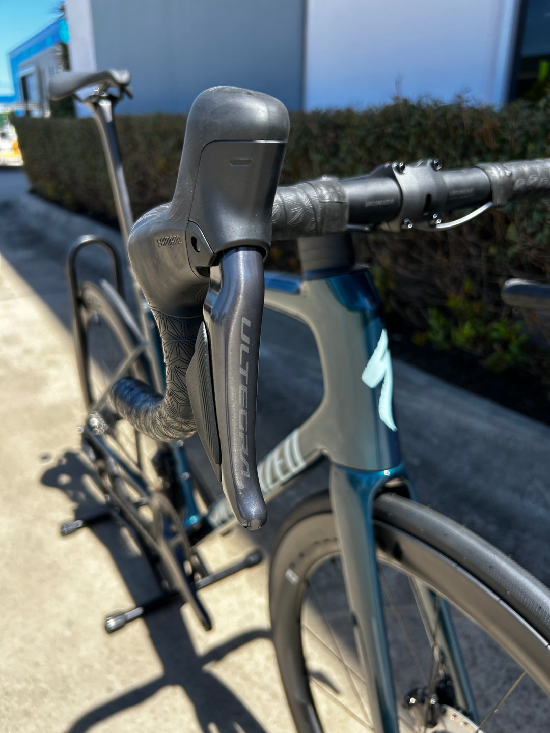 Tarmac SL8 Expert - Ultegra Di2 Gloss Deep Lake Metallic / Green Pearl Over Seafoam