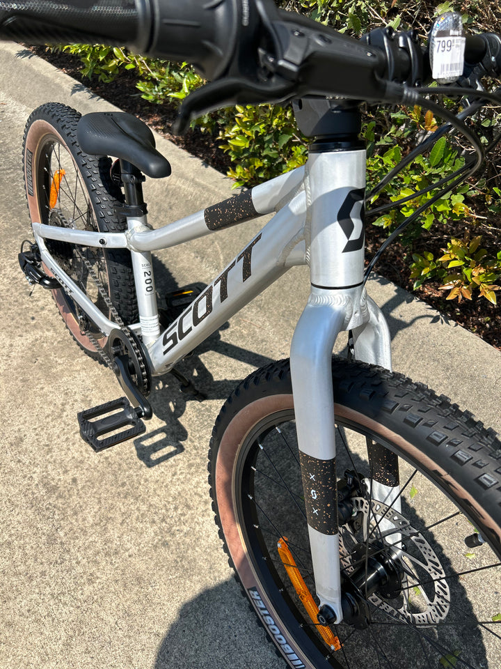 SCOTT Scale 200 Bike (20')