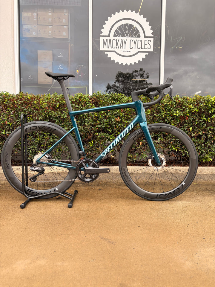 Tarmac SL8 Expert - Ultegra Di2 Gloss Deep Lake Metallic / Green Pearl Over Seafoam