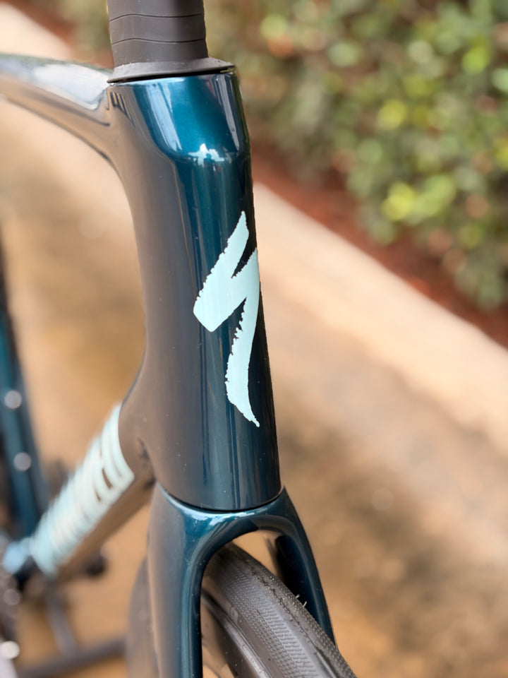 Tarmac SL8 Expert - Ultegra Di2 Gloss Deep Lake Metallic / Green Pearl Over Seafoam