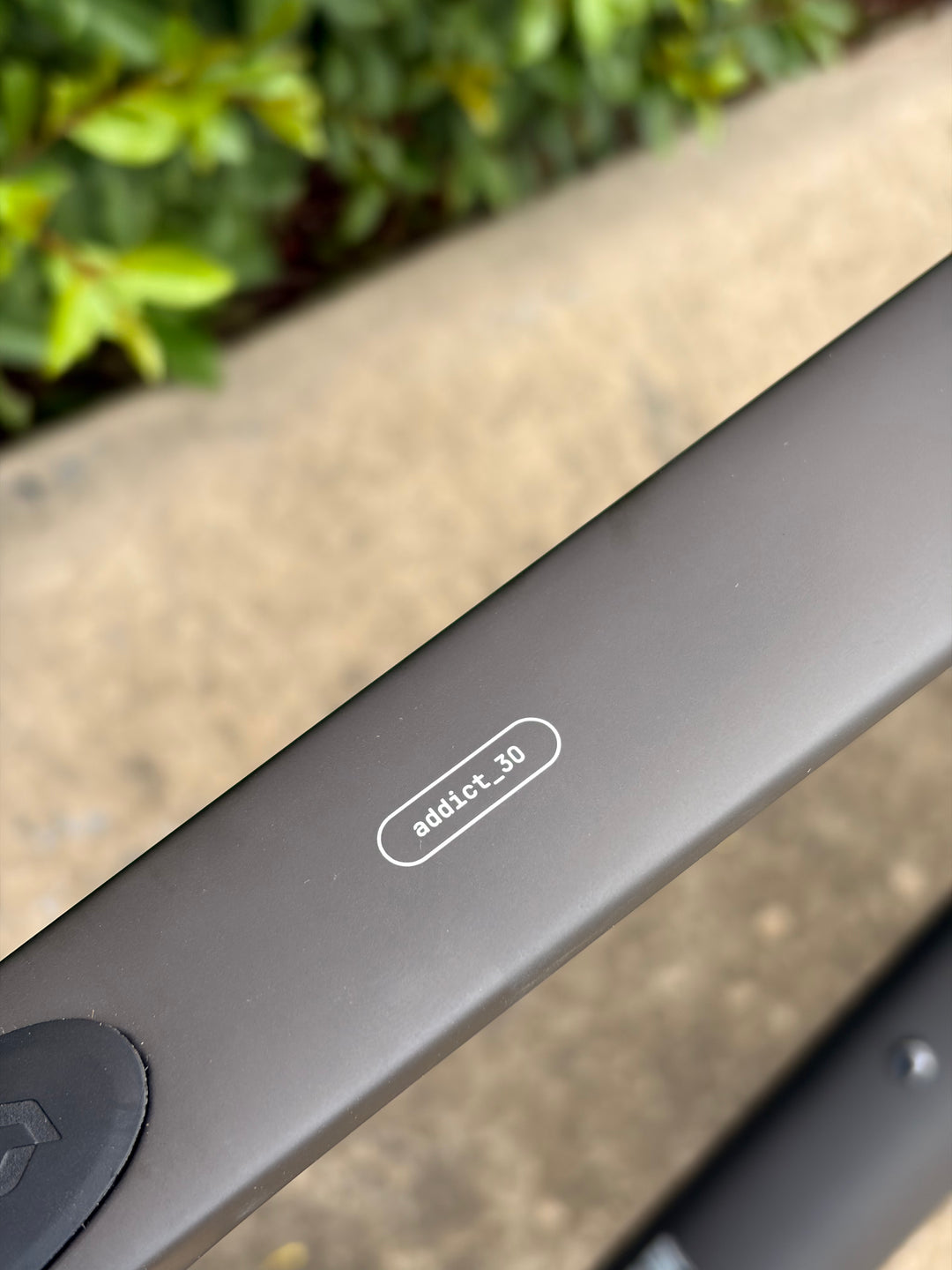 Addict 30 Bike Carbon Black