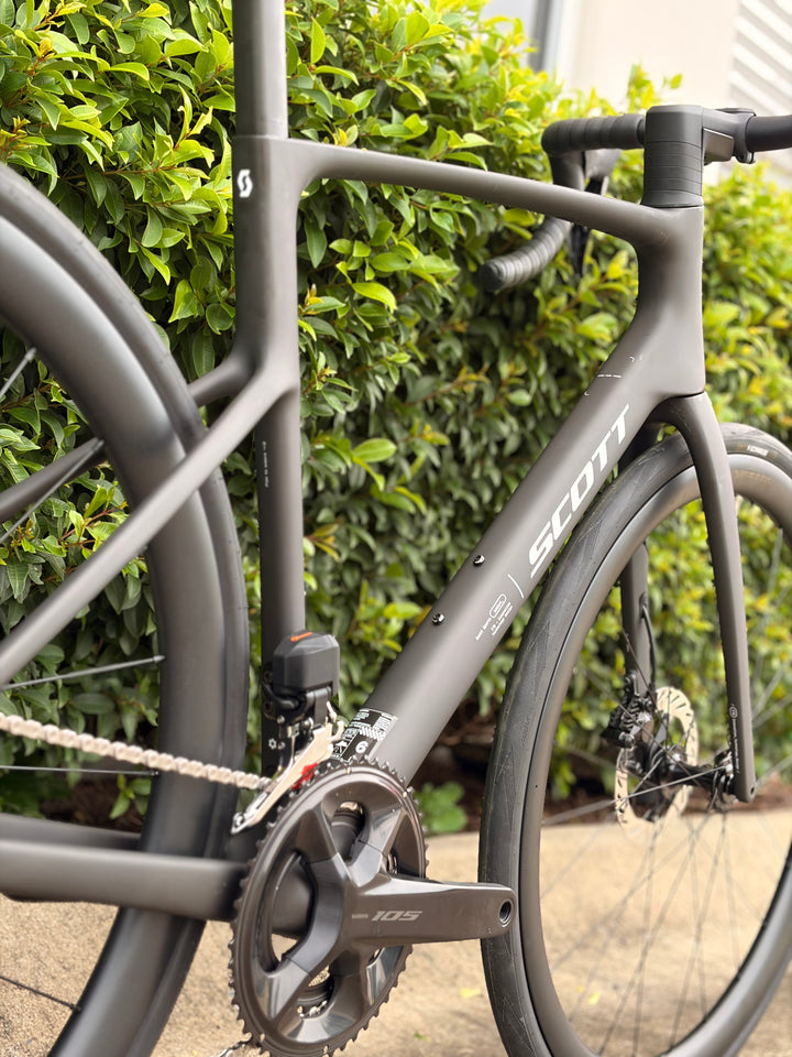 Addict 30 Bike Carbon Black