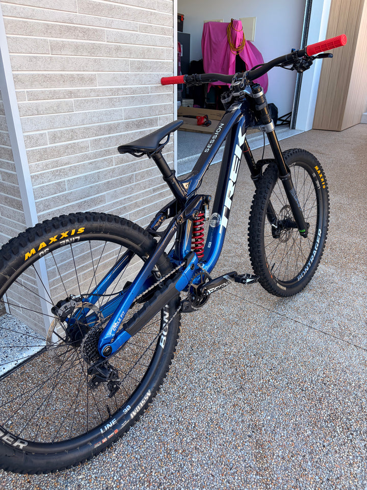 Trek Session - R1 - Ex Demo