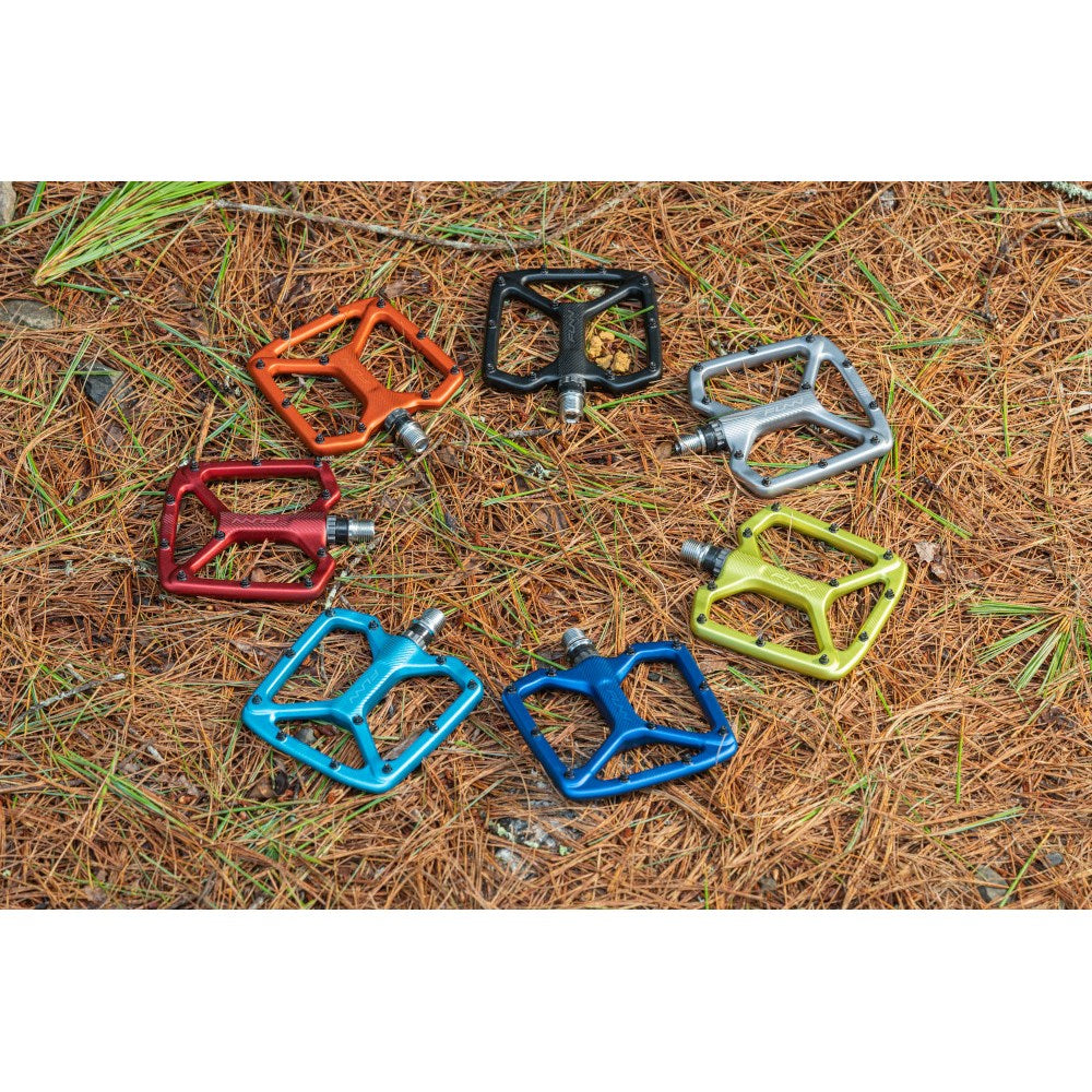FUNN Pedal - Python V2 Flat Alloy - Includes Long Pins — F_Action_Python_018.jpg