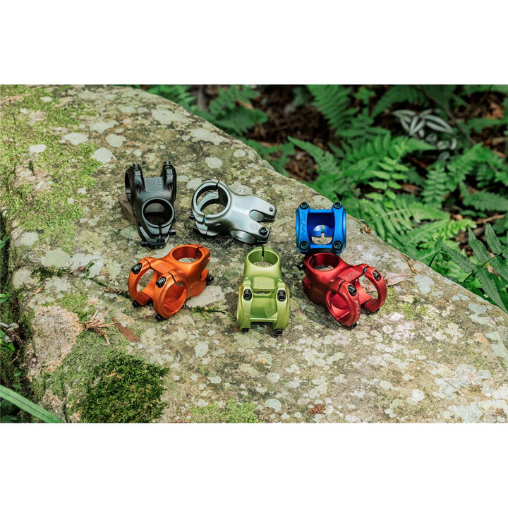 FUNN Stem Nixie - F_Action_NIXIE_000.jpg
